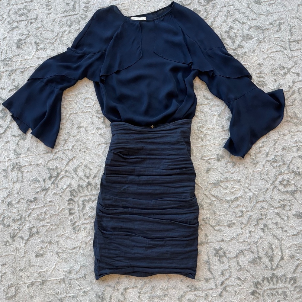 Nicole Miller Artelier  Size 4 midi skirt